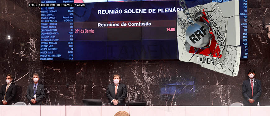 Imagem Acessível: Reunião de Sessão Legislativa no plenário da ALMG, na mesa há um homem branco em pé, que preside a sessão, o deputado Agostinho Patrus. Atrás desta mesa está o painel de votações. Em primeiro plano, no topo, há uma intervenção gráfica com a representação de um muro com o mapa de Minas Gerais sendo destruído por uma bola de demolição, que está com o rótulo de RRF (Regime de Recuperação Fiscal)