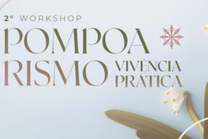 Imagem acessível: A imagem é um convite ao segundo Workshop do Núcleo das Mulheres, seguindo com o tema: "Pompoarismo — Vivência Prática". O fundo da imagem é claro, com flores brancas e folhas verdes. Em destaque, aparecem a data e o horário: “17 de junho, quarta-feira, às 19 horas e 30 minutos”. Na parte inferior esquerda, há a foto da convidada Christiane Costa, identificada como fisioterapeuta. No rodapé, aparecem os logotipos do SINJUS-MG e do Núcleo das Mulheres.