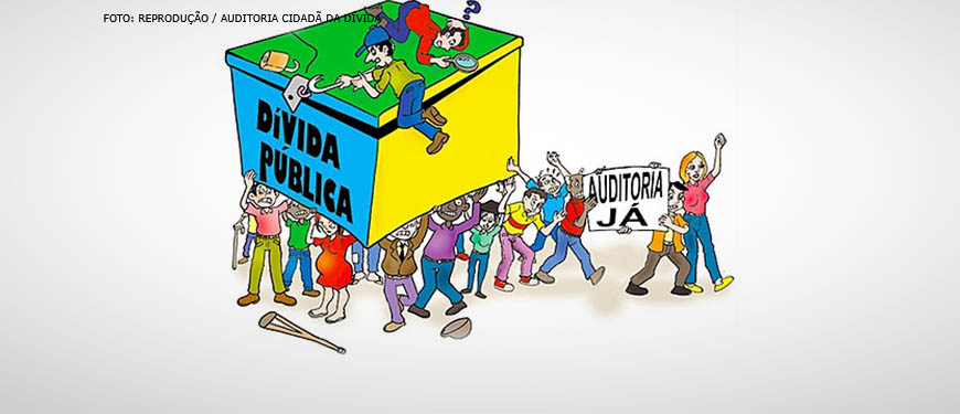 O cartum mostra uma grande caixa lacrada, identificada como Dívida Pública, que é carregada por pessoas de diversas (PCDs, pessoas de várias etnias, idades e gêneros), nos rostos e nos corpos desses personagens há uma expressão de muito esforço para suportar o peso da caixa com a dívida, alguns personagens estão saindo debaixo da caixa e seguram uma faixa com a mensagem "Auditoria Já". Acima da caixa, há dois personagens, um com um pé de cabra tentando abrir a caixa da dívida e outro com uma lupa, fazendo menção à Auditoria da Dívida Pública.