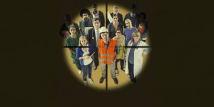 A imagem mostra um grupo diverso de profissionais, incluindo médicos, professores, engenheiros e outros trabalhadores, enquadrados por uma mira de alvo. O fundo é escuro e destaca o tom de alerta e preocupação.