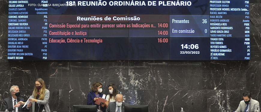 Foto do plenário da ALMG, na foto estão presentes Betão (deputado estadual PT/MG), Hely Tarqüínio (deputado estadual PV/MG) e Cristiano Silveira (2º- vice-presidente da ALMG - PT/MG).